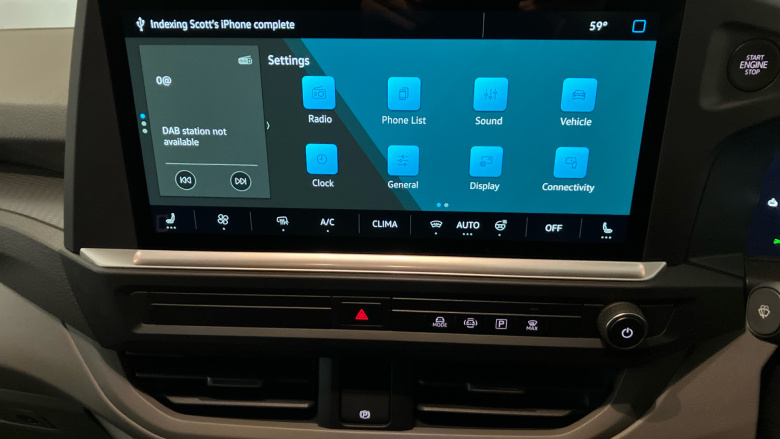 Volkswagen Transporter T32 Swb Electric 160kW 65kWh Commerce Pro Van Auto